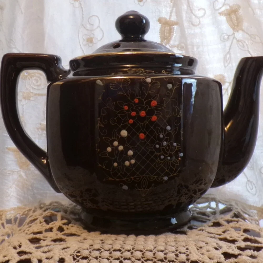 🍵 Vintage 1950s Hand‑Painted Teapot  Made in Japan  Redware Floral